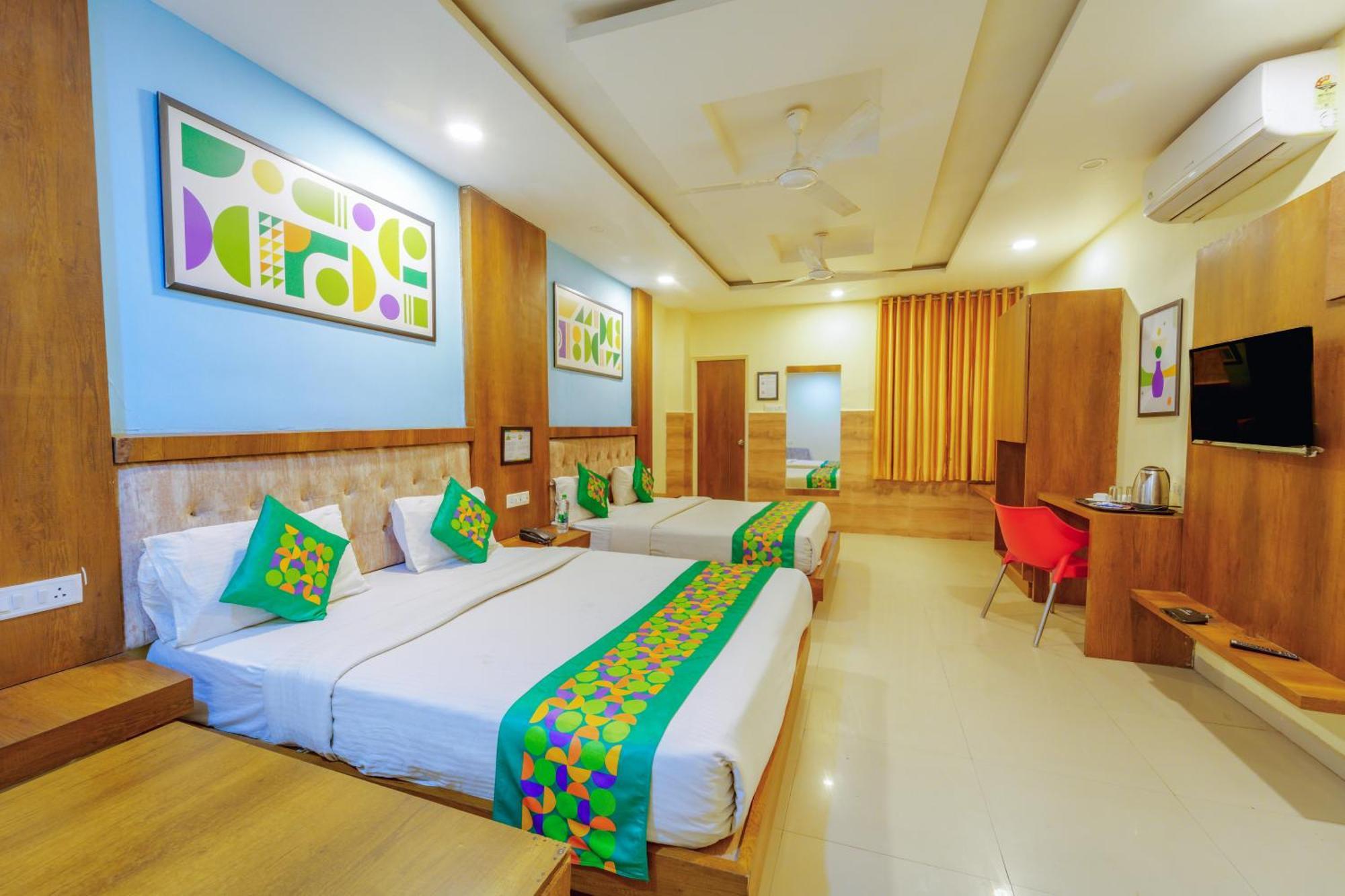Treebo Royal Empire Indore Dış mekan fotoğraf